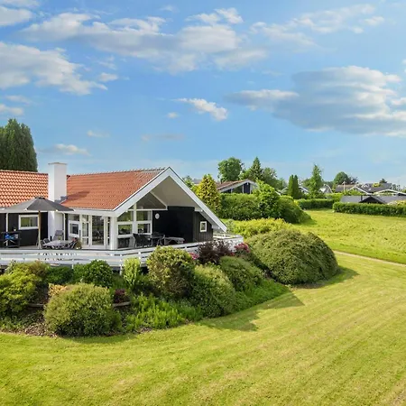 Prázdninový dům Holiday Home Hejls *